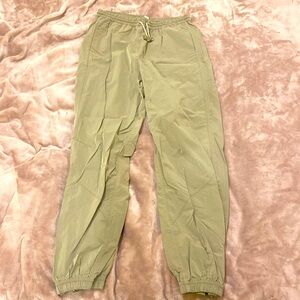 Lululemon Cargo Joger Style Dance Studio Pants